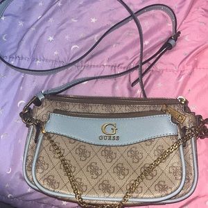 EUC Guess purse